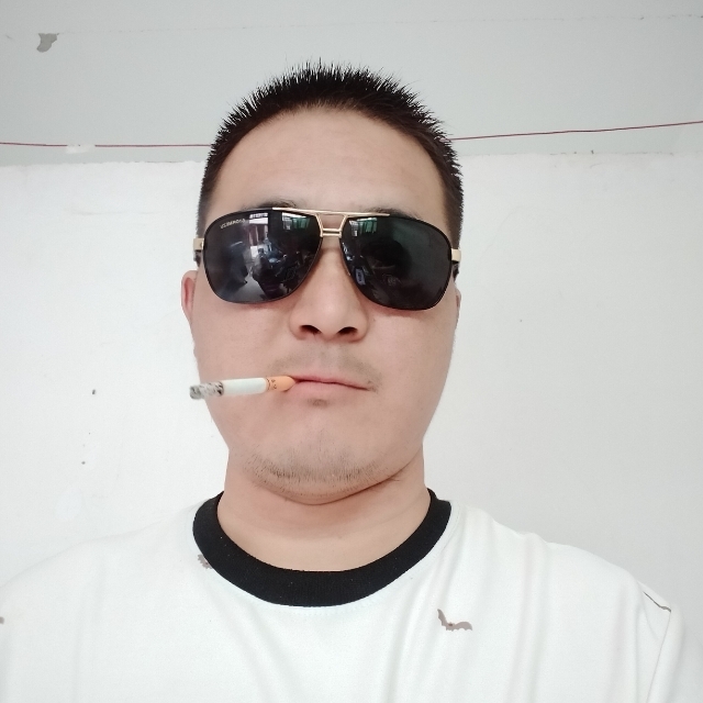 白伟伟的第一张照片--榆林父母相亲团